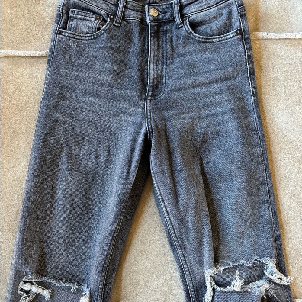 Zara Gray Distressed Ankle Jeans